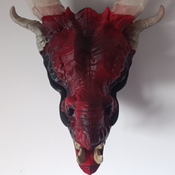 Cabeça de Dragão Decorativa – PLA com Chifres Luminescentes | 3dECshop